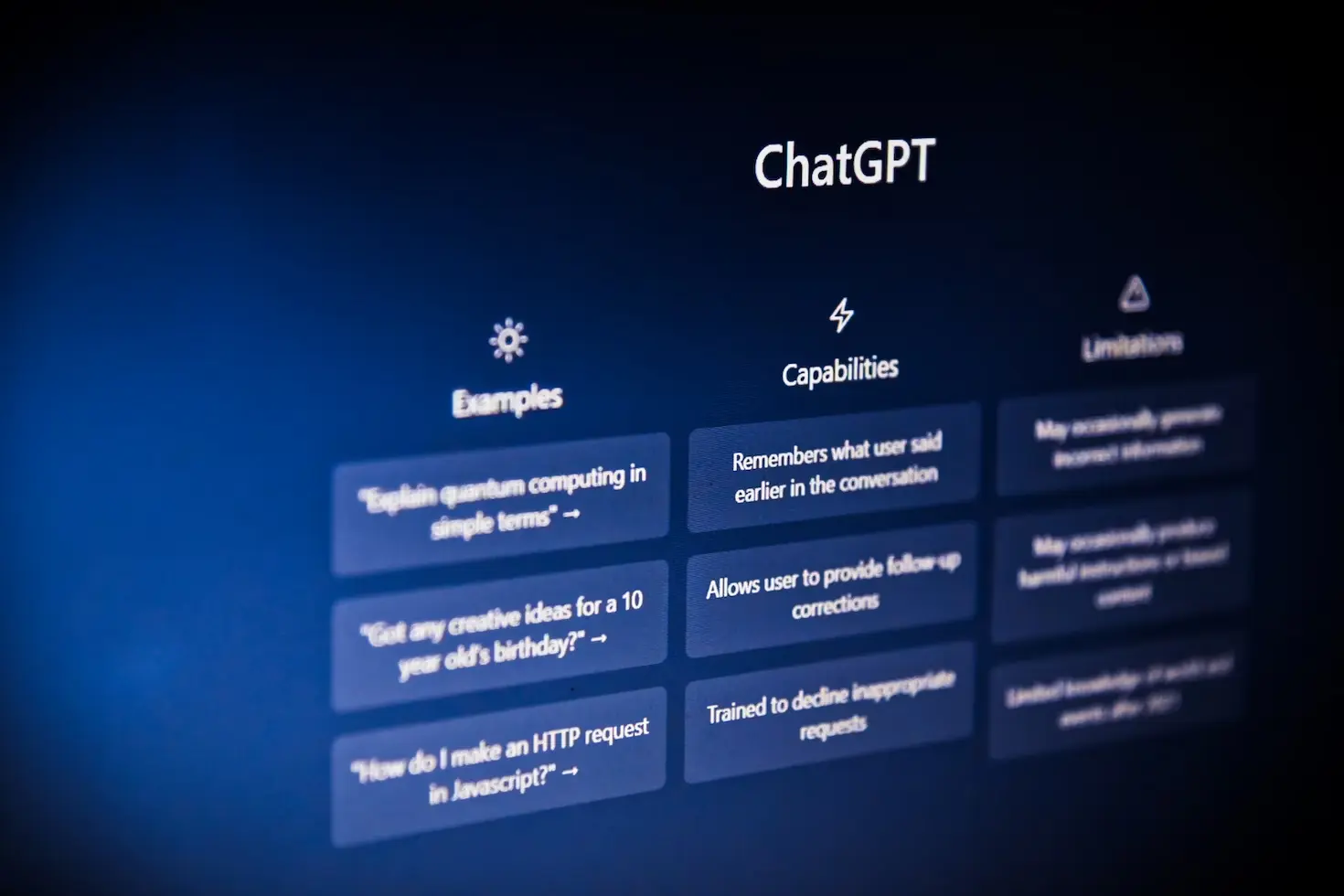 Chat GPT's homepage comparing chatbot or live chat